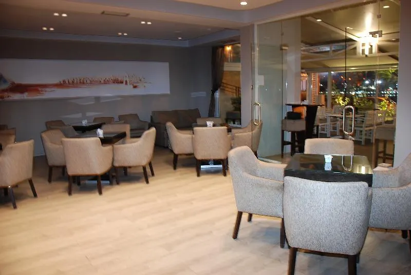Hotel Mano