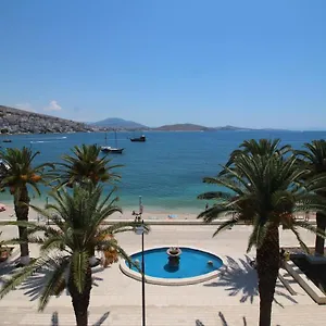 Hotel Ari, Sarandë